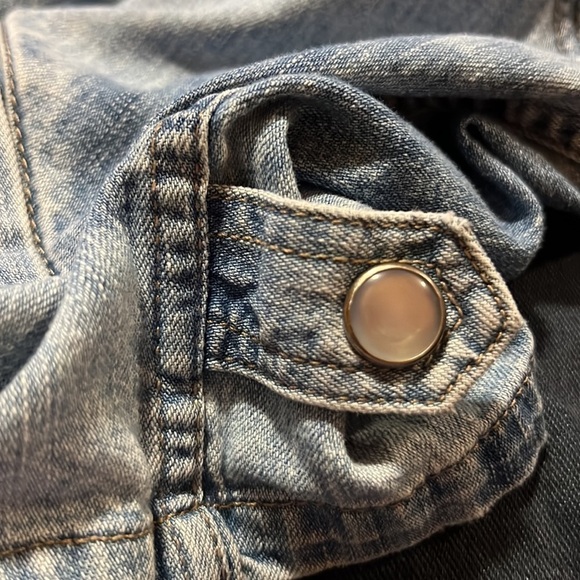 LIZWEAR Petite Jean Jacket Vintage Women’s (Sz P) - Picture 7 of 13